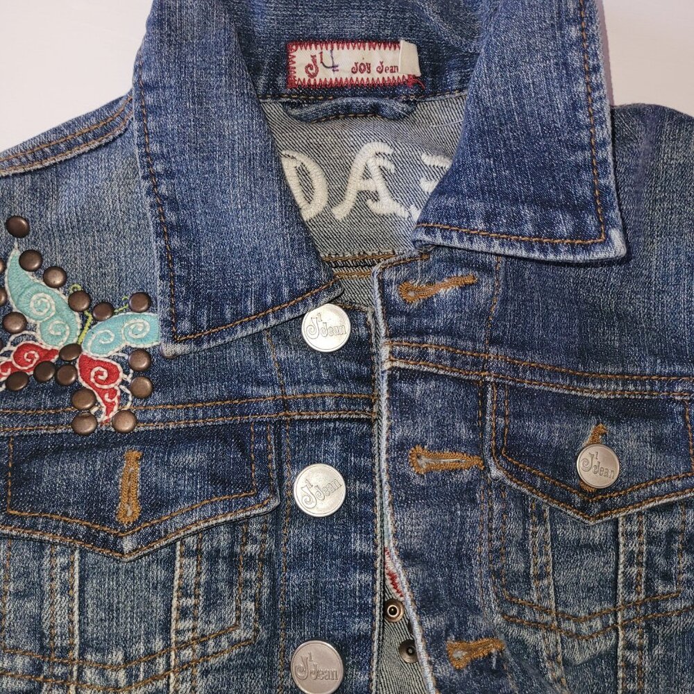 PEACE studded and embroidered cropped jean jacket by J2 Jean - Picture 4 of 9